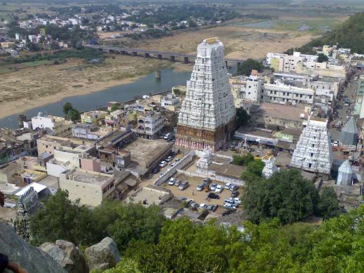 5. Srikalahasti Temple—The Air LingamOut of 5, first 4 sthalams are in Tamilnadu & last one is in Andhra Pradesh: Self + internet7/n