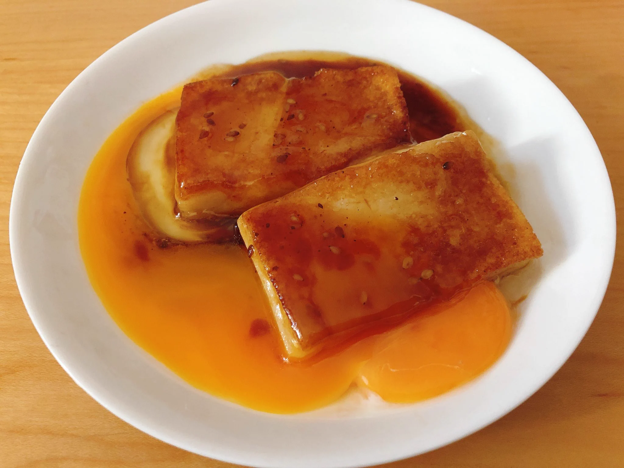 さっそく！お昼にやりました☺️卵黄どぅるんと落っこちちゃったけど美味しかった🤤  