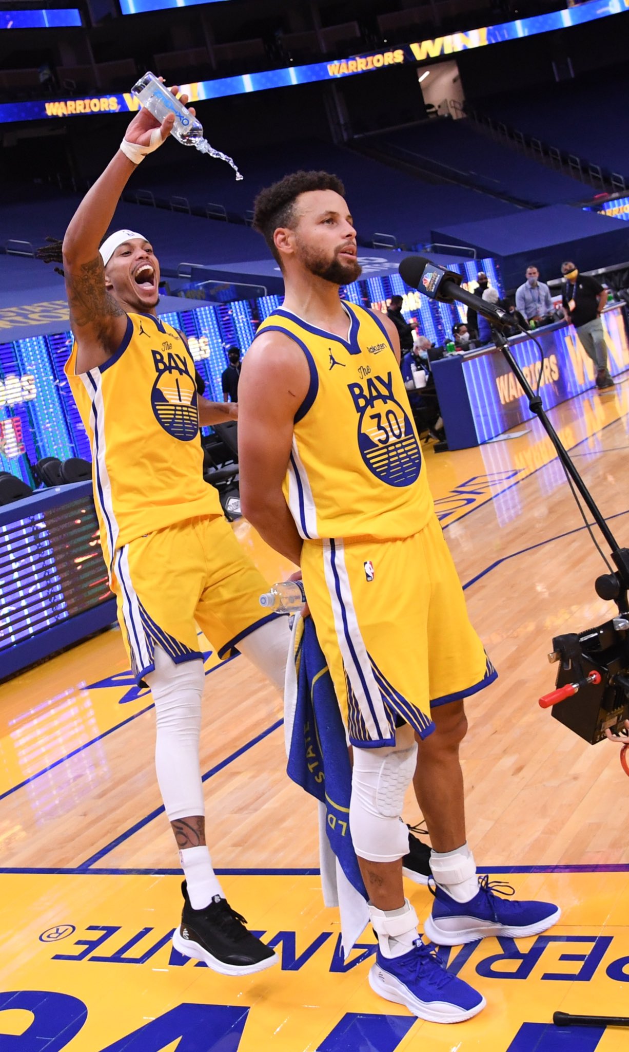 Why Does Steph Curry Wear One Sleeve? Find out Here!