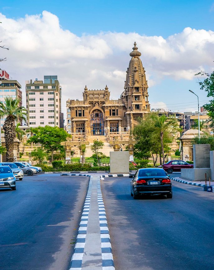 The palace was designed by an architect named Alexandre Marcel, who was born in Belgium. The palace was decorated by Georges-Louis Claude. Inspired mostly by the Hindu temples of South India, it was built between 1907 and 1911, in reinforced concrete.