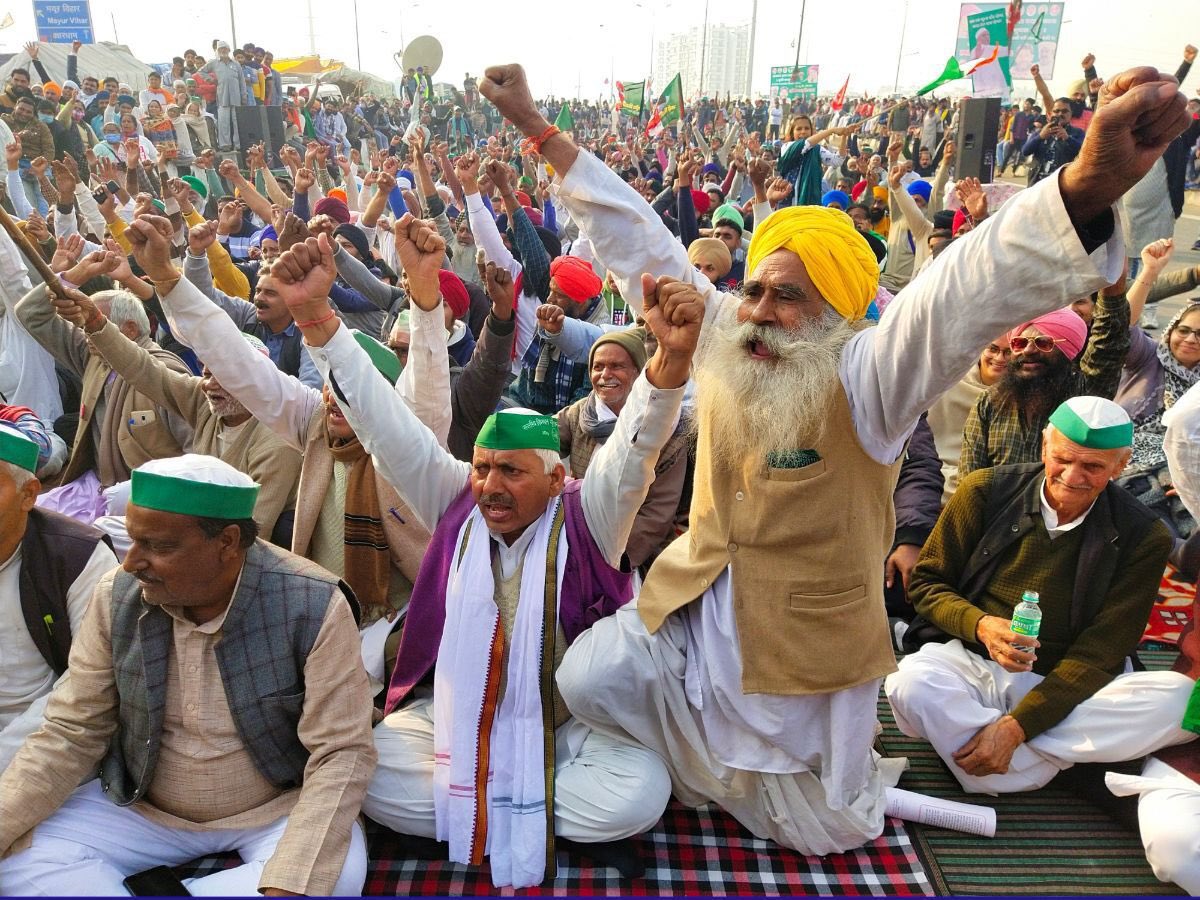 ashfaqueullah_'s tweet photo. दुआ लगे ना लगे 
बद्दुआ जरूर लगती हैं 😔😔
#farmersrprotest https://t.co/U8SUTSj44W