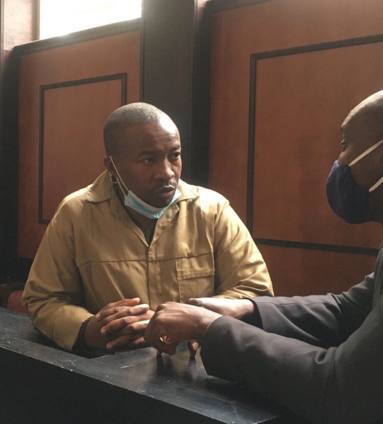 gladyshlatywayo's tweet photo. Jacob Mafume is still in prison๐ญ.....bail judgement was reserved on December 24 and we still donโt have it 11 days later! This can not be justice! He spent Christmas and New Year holidays behind bars for a crime he did not commit. Persecution by prosecution must end! @JMafume https://t.co/Cesj4wWjE9