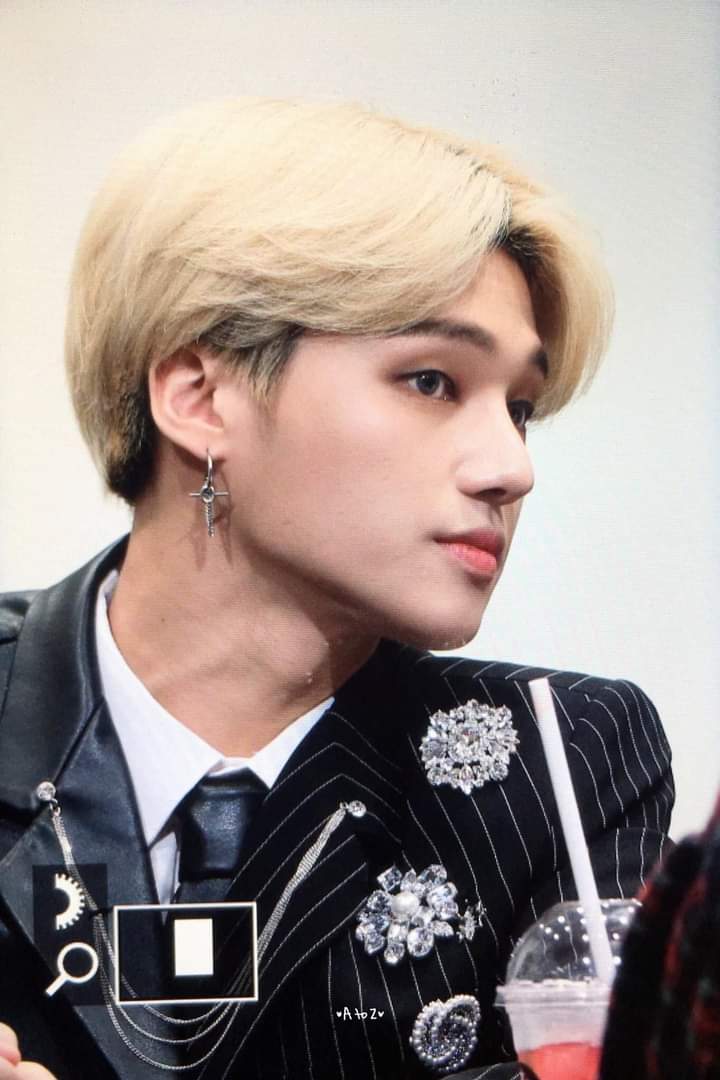 ATEEZ's Performance Clothes in WONDERLAND ERA...a Wonder-filled thread— #ATEEZ  #에이티즈  @ATEEZofficial