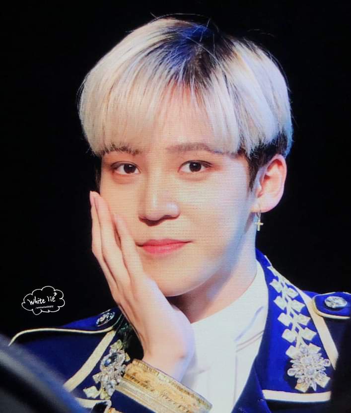 ATEEZ's Performance Clothes in WONDERLAND ERA...a Wonder-filled thread— #ATEEZ  #에이티즈  @ATEEZofficial