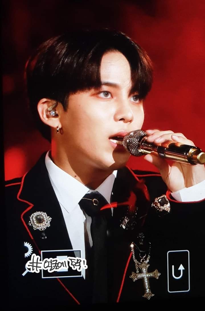 ATEEZ's Performance Clothes in WONDERLAND ERA...a Wonder-filled thread— #ATEEZ  #에이티즈  @ATEEZofficial