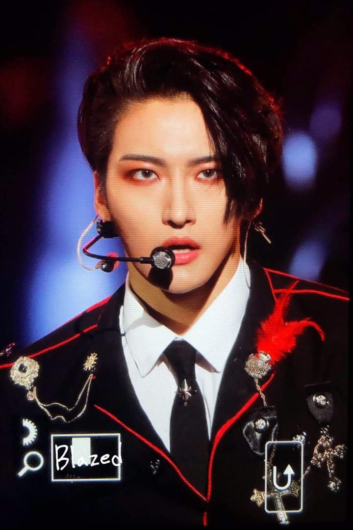 ATEEZ's Performance Clothes in WONDERLAND ERA...a Wonder-filled thread— #ATEEZ  #에이티즈  @ATEEZofficial