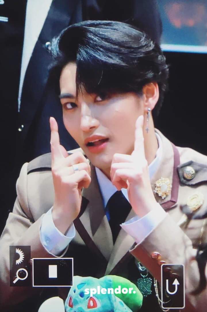 ATEEZ's Performance Clothes in WONDERLAND ERA...a Wonder-filled thread— #ATEEZ  #에이티즈  @ATEEZofficial