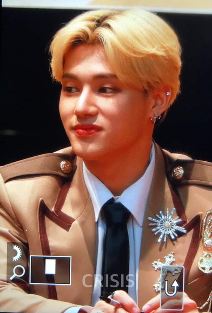 ATEEZ's Performance Clothes in WONDERLAND ERA...a Wonder-filled thread— #ATEEZ  #에이티즈  @ATEEZofficial