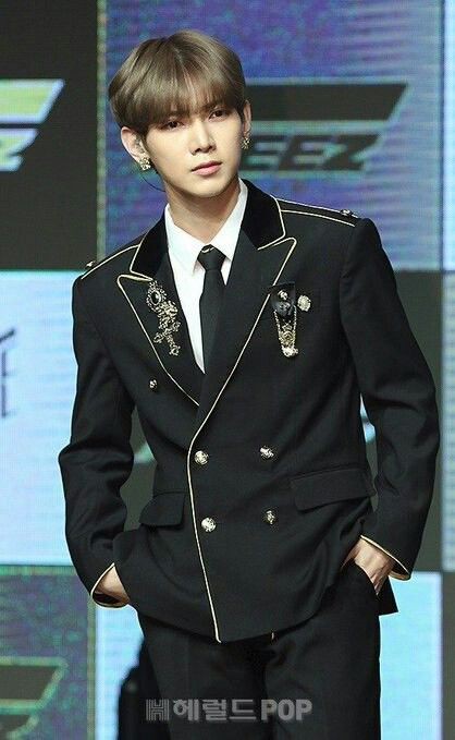 ATEEZ's Performance Clothes in WONDERLAND ERA...a Wonder-filled thread— #ATEEZ  #에이티즈  @ATEEZofficial