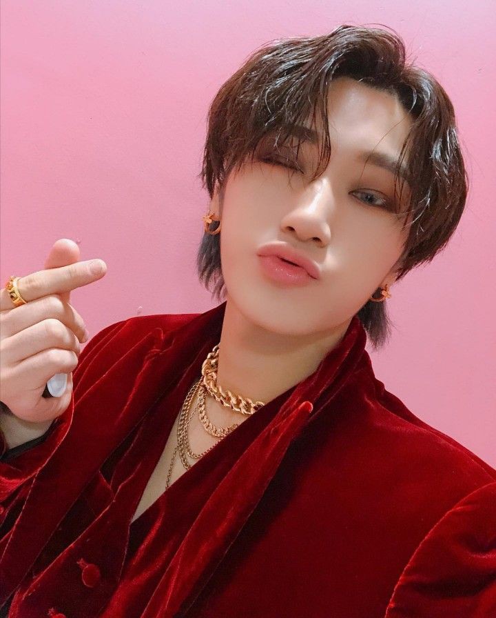 ATEEZ's Performance Clothes in WONDERLAND ERA...a Wonder-filled thread— #ATEEZ  #에이티즈  @ATEEZofficial