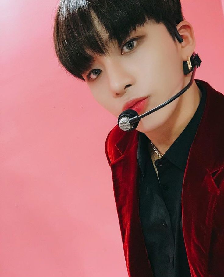 ATEEZ's Performance Clothes in WONDERLAND ERA...a Wonder-filled thread— #ATEEZ  #에이티즈  @ATEEZofficial