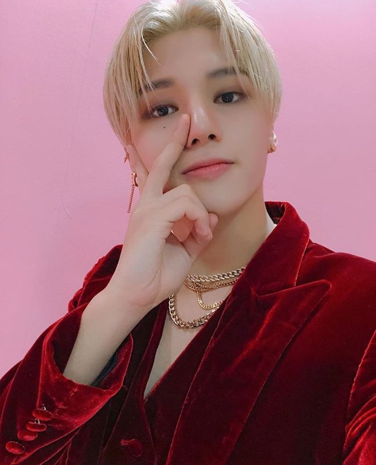 ATEEZ's Performance Clothes in WONDERLAND ERA...a Wonder-filled thread— #ATEEZ  #에이티즈  @ATEEZofficial