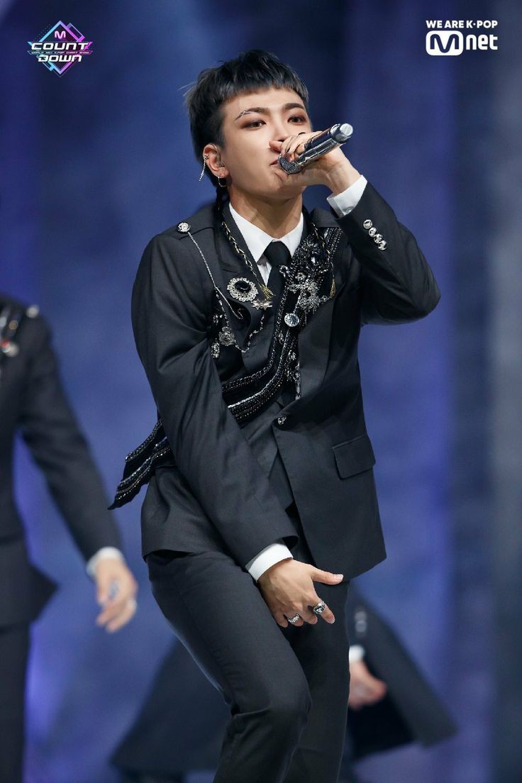 ATEEZ's Performance Clothes in WONDERLAND ERA...a Wonder-filled thread— #ATEEZ  #에이티즈  @ATEEZofficial