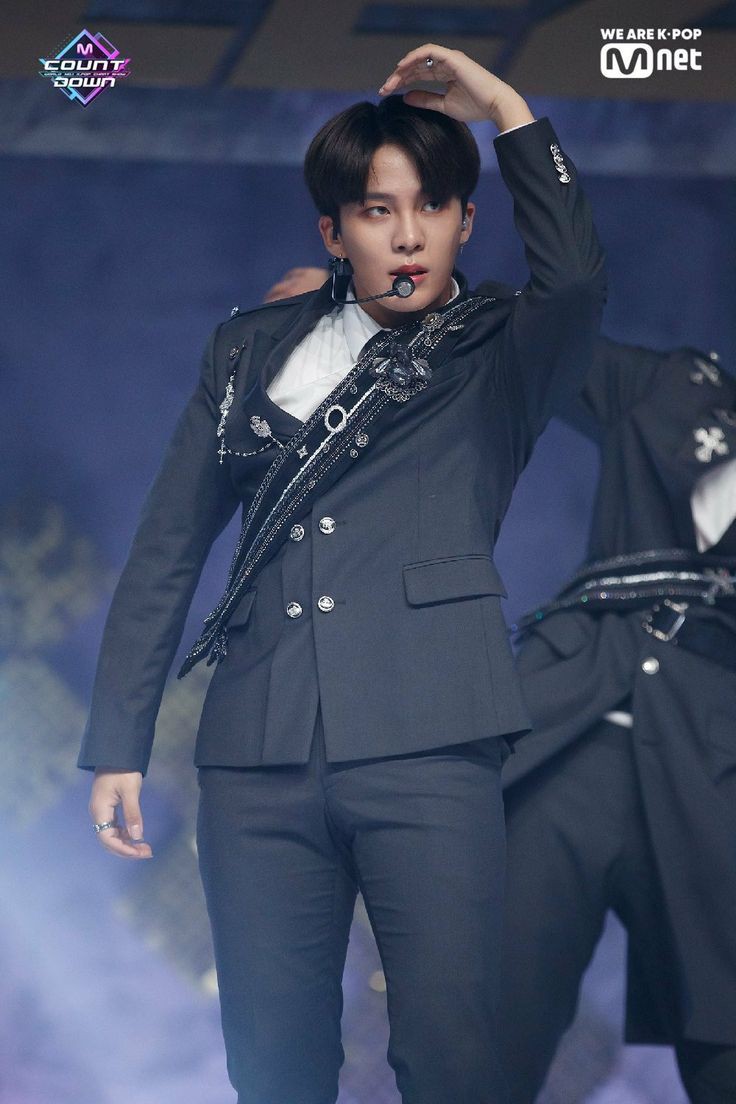 ATEEZ's Performance Clothes in WONDERLAND ERA...a Wonder-filled thread— #ATEEZ  #에이티즈  @ATEEZofficial