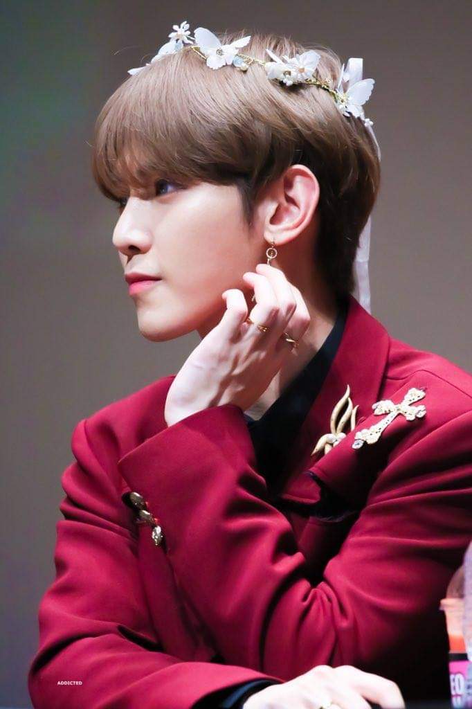 ATEEZ's Performance Clothes in WONDERLAND ERA...a Wonder-filled thread— #ATEEZ  #에이티즈  @ATEEZofficial