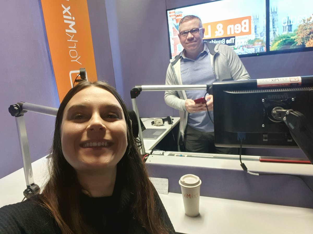 Laura Castle tweet media