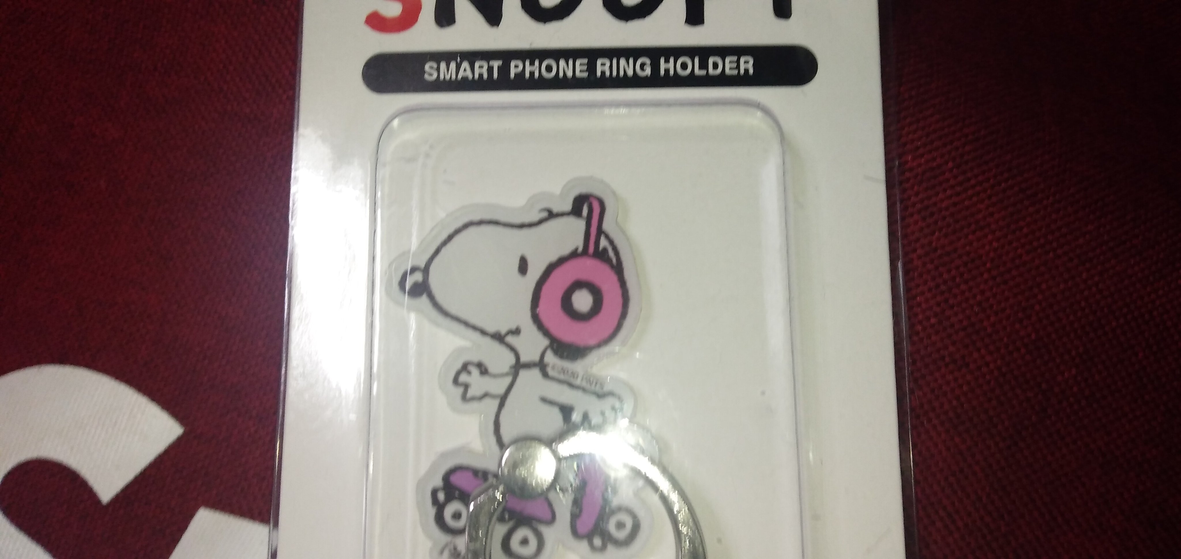 スヌーピーくん 今日は やっと キャンドゥに 行って スヌーピーのスマートフォンリングを買ってきた キャンドゥ スヌーピー スマートフォンリング T Co 54nyuxgsyk Twitter