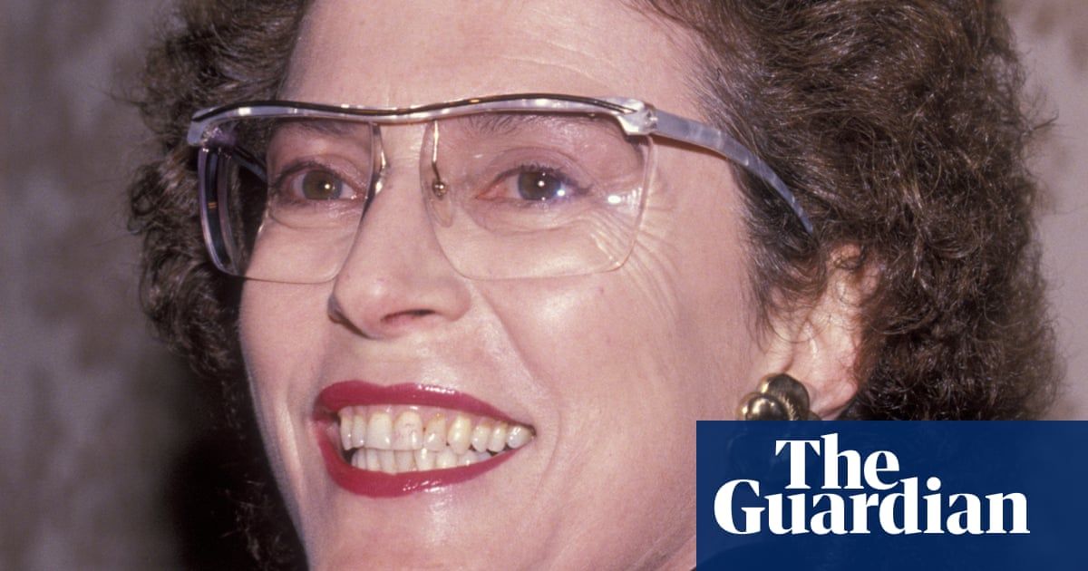 WFTIreland's tweet photo. Joan Micklin Silver, Crossing Delancey director, has died at aged 85. One of the few women film-makers working in Hollywood in the 1970 and 80s. Joan was best known for her Jewish-themed films set in New York’s Lower East Side.  https://t.co/d8lKE4yzv4 https://t.co/5lnW6jCDO0