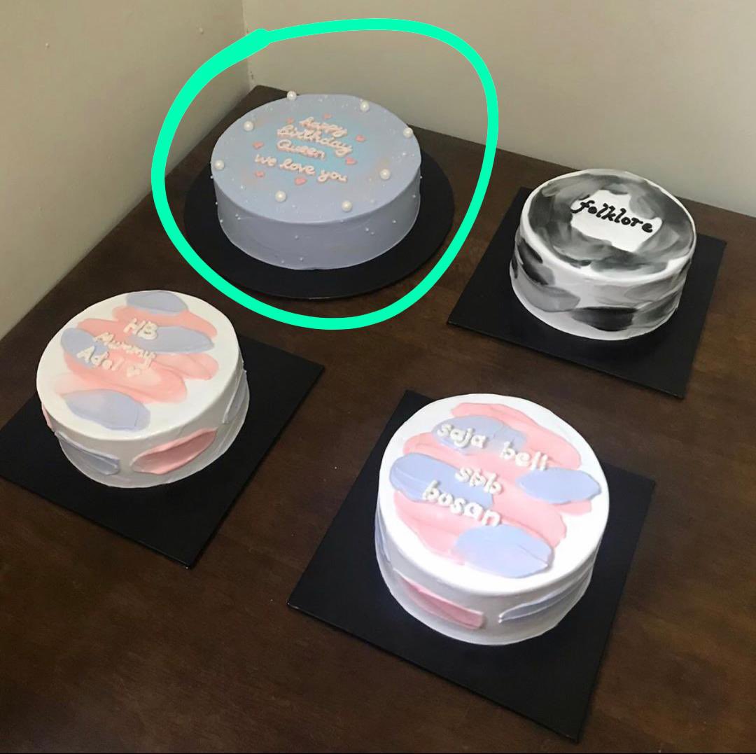 Order color purple macam ni. Sampai sampai color putih. Bila tanya dia cakap dah buat soft purple. Soft purple dia macam putih nila agaknya. Cannot brain ya