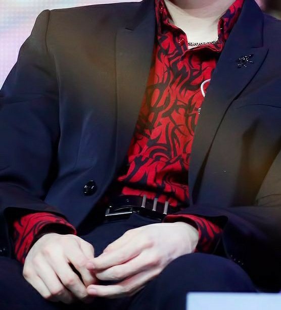 Min Yoongi in suits; a much needed thread: