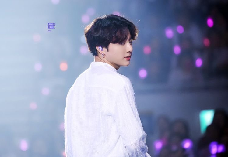 jungkook pictures that look taken from a kdrama ; a thread