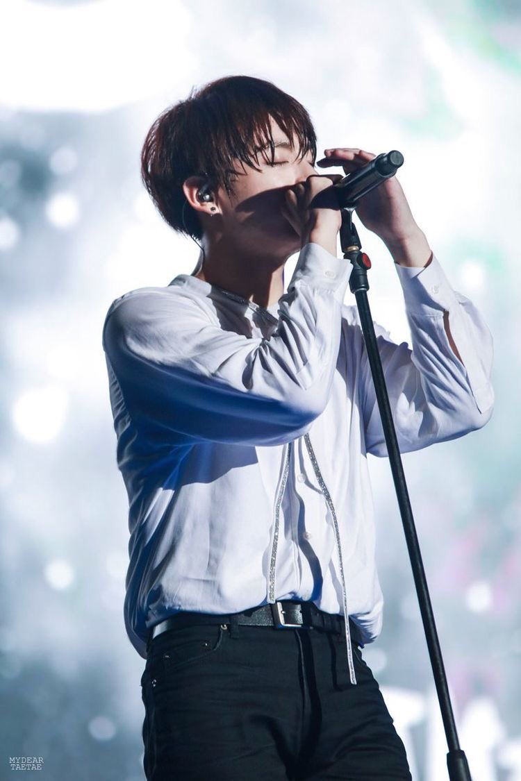 jungkook pictures that look taken from a kdrama ; a thread