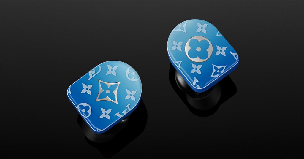 Louis Vuitton on X: A gradient of blues. The latest design to join the  #LouisVuitton Horizon Earphones collection layers shades of blue with  Monogram details. Learn about the state-of-the-art wireless earphones at