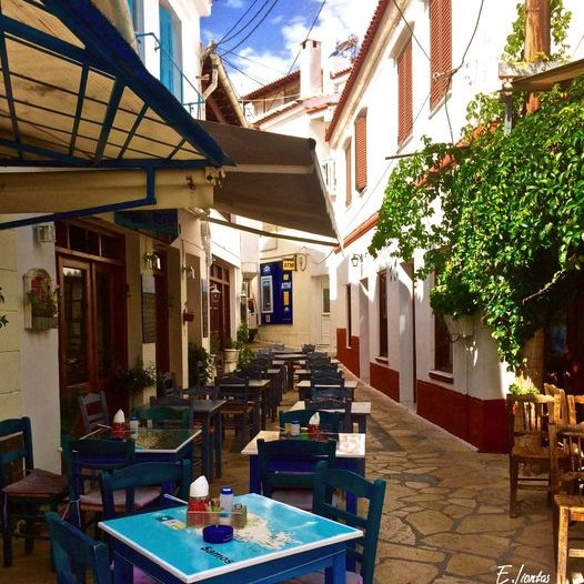 SamosProperties's tweet image. Kokkari on the beautiful island of Samos........amazing place with lots of property to check out....for the lovers of renovations while adding their own style to quaint traditional houses....@SamosProperties 
#aegean #greece2021 
samosproperties.com/listings/kokka…
samosproperties.com/listings/old-t…