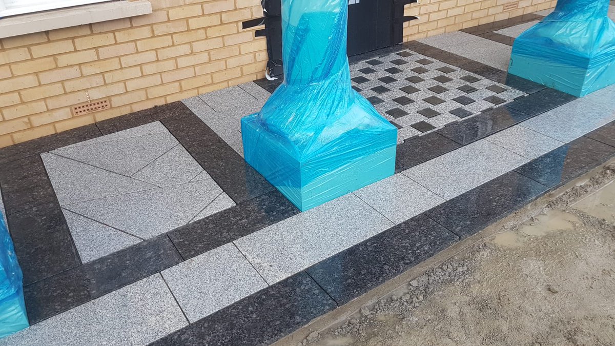 Sharp!

Probably the best entrance tiling we've seen, excellent work as always @carberrybuild. 1000sqm luxury house on Burntwood Avenue, Emerson Park. Nearing completion, we can't wait to see the finished article, neither can the client!

#emersonpark #essexnewhome #luxuryhome