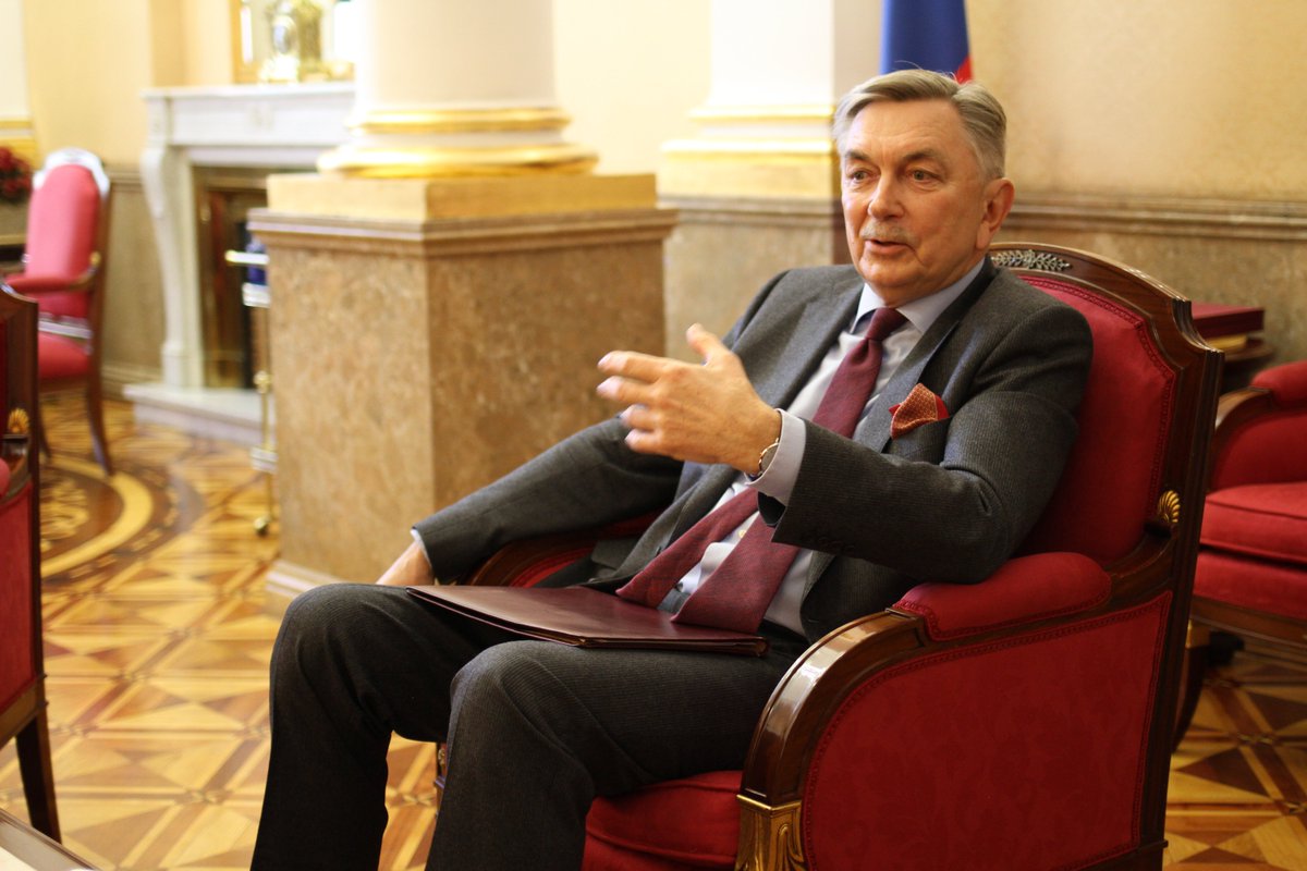 EmbajadaRusaES's tweet photo. ⚡️ El Embajador Yuri #Korchagin, resumiendo los resultados de un año difícil, concedió una extensa entrevista a @alonsay de @elindepcom ⚡️

✅ 🇷🇺-🇪🇸-🇪🇺
✅ 10000 🪖 en Cataluña
✅ Ciberataques 🕵️‍♂️
✅ Navalny
✅ @PSOE @populares @CiudadanosCs @vox_es

👇👇👇
https://t.co/rKukLyi50Q https://t.co/EjVnXFMn4R