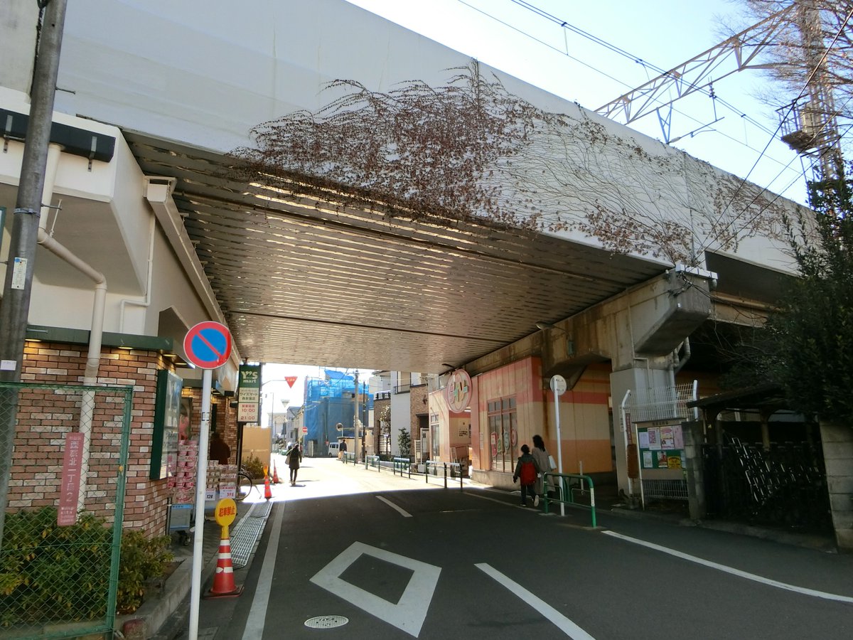 Takum Kojima ０１月０４日 散歩 西荻コースを歩いた 西荻窪駅北口 西荻北銀座通り 西荻シルクロード Saint Germain 西荻シルクロード突当り右折 中央線ガード下 ダイソー西荻南店 神明通り 生そば 昌久 豊島産婦人科 神明通り 西荻南口 仲通街 ちょ