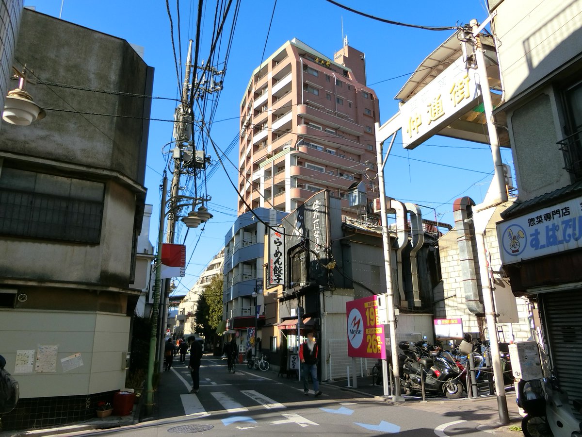 Takum Kojima ０１月０４日 散歩 西荻コースを歩いた 西荻窪駅北口 西荻北銀座通り 西荻シルクロード Saint Germain 西荻シルクロード突当り右折 中央線ガード下 ダイソー西荻南店 神明通り 生そば 昌久 豊島産婦人科 神明通り 西荻南口 仲通街 ちょ