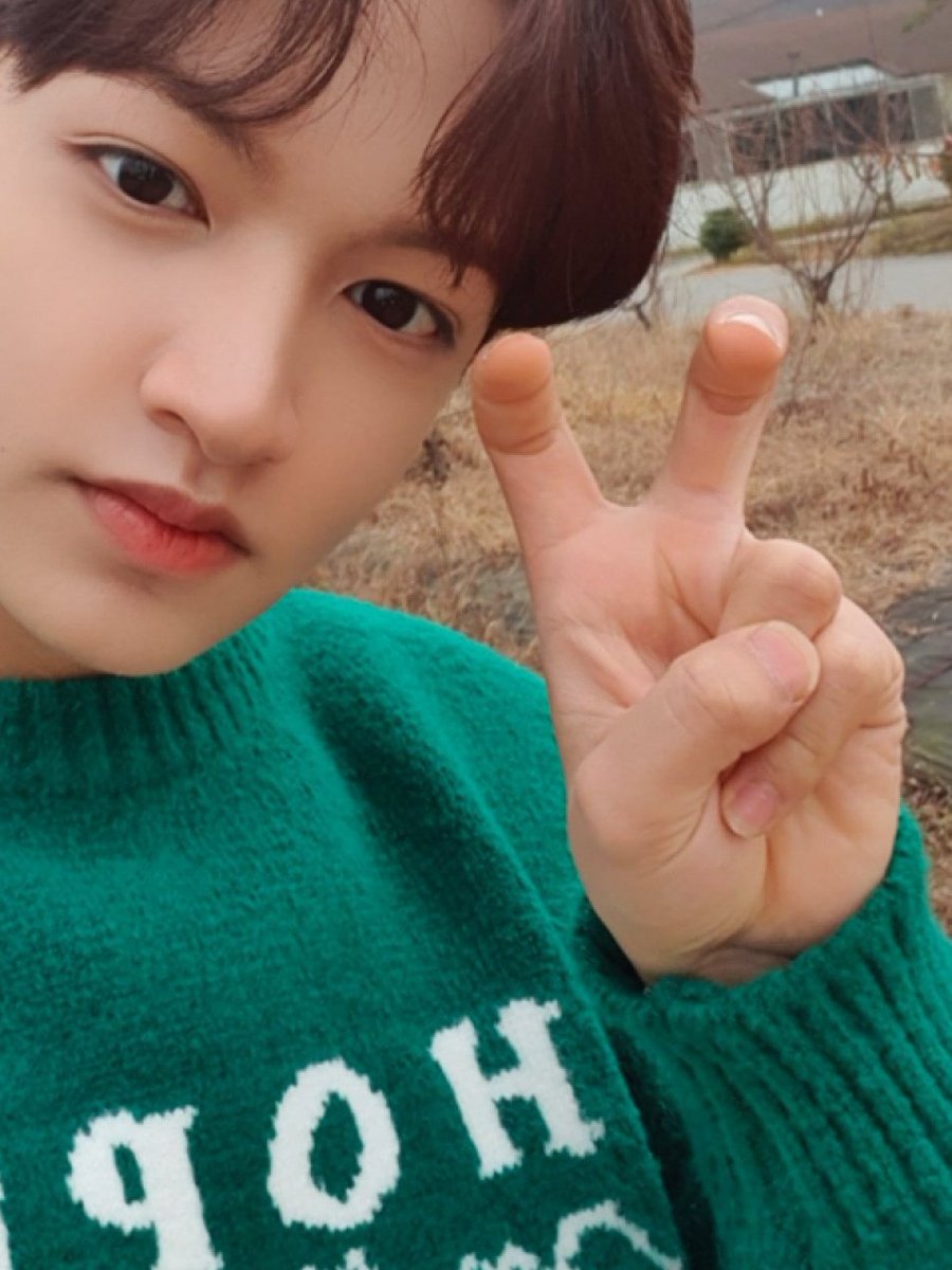 173thinker's tweet photo. bit hands 🥺🥺🥺 https://t.co/ABscdgbKYT