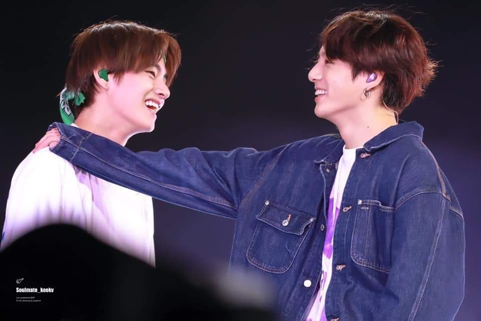 intertwining their hands