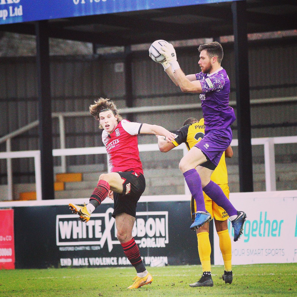 New Year, 3 points and a clean sheet! Just as we like it 🧤. 
.
.
#HNY #2021 #hny2021 #Goalkeeping #goalkeeper #Aldershot #Shots