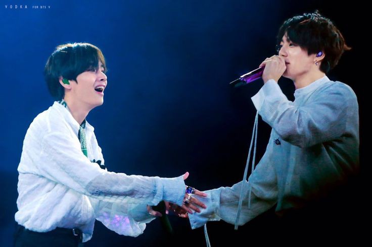 cutest taekook photo sequences - a thread bc i miss them 