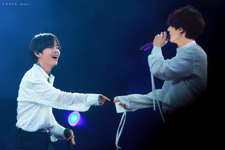 cutest taekook photo sequences - a thread bc i miss them 