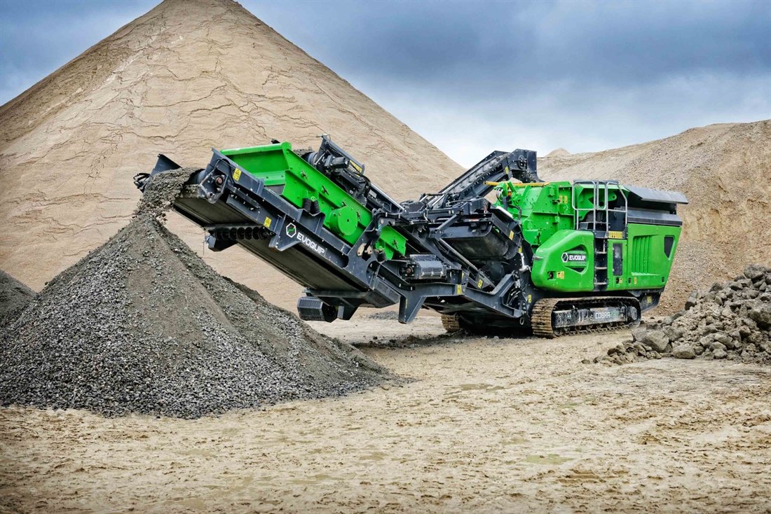 Molson Group has been appointed as the sole UK distributor by EvoQuip for its full range of compact crushing and screening equipment.

Read more ⬇️
earthmoversmagazine.co.uk/news/view,mols…

-----
#earthmoversmagazine #molson #evoquip #aggregate #crushing #screening #Construction #recycling