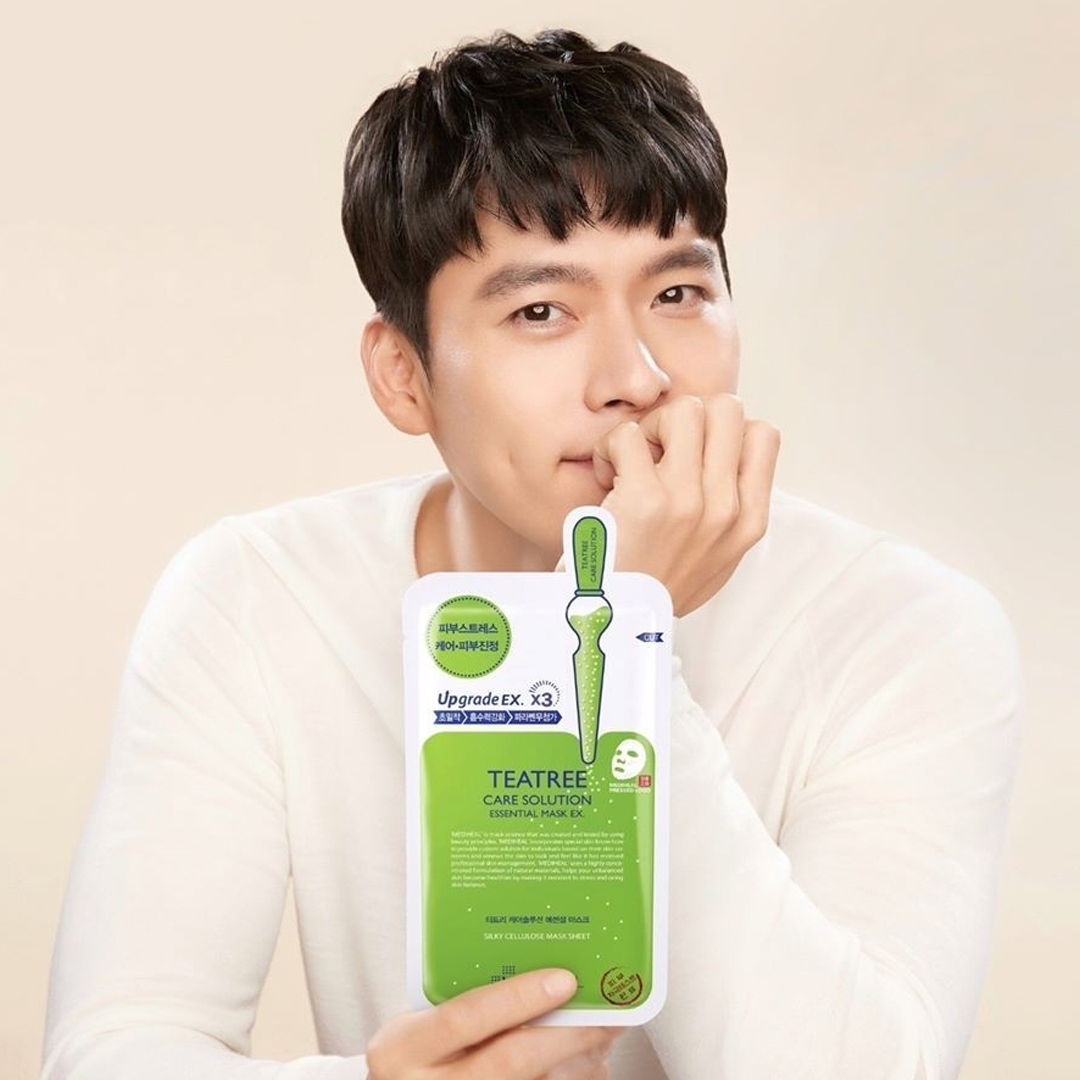 stylevana_sv's tweet photo. Look who just crash landed on our hearts like it's NBD... 👆🏻😍 Hyun Bin and his Mediheal mask picks - tap to see all the hearty sheet masks you should add to your mask library 👀

SHOP HERE: https://t.co/3aTVCkjzGc

#stylevana #teatreemask #acneproneskin #acneskincare #hyunbin https://t.co/KfyQfMRsa2