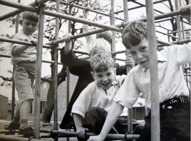 2021 marks 75 years since the New Towns Act was passed, leading to the creation of 32  #NewTowns across the UK which are today home to 2.8m people. To celebrate, we'll be sharing facts about each New Town on their designation days throughout the year. #NewYearNewTown  #NTA75