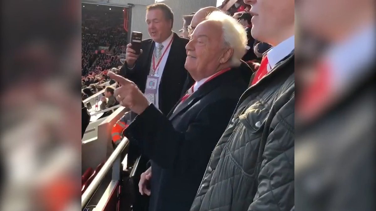 VIDEO Touching video of Gerry Marsden singing ‘You’ll Never Walk Alone’ at Anfield stadium