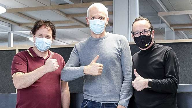 Netzwoche's tweet photo. .@BossInfoAG übernimmt das Berner Unternehmen @advisag. Damit baut Boss Info seinen Geschäftsbereich "#Collaboration und #BusinessSolutions" aus. https://t.co/ycQW9Bc7cR https://t.co/E6Bgr0eX5I