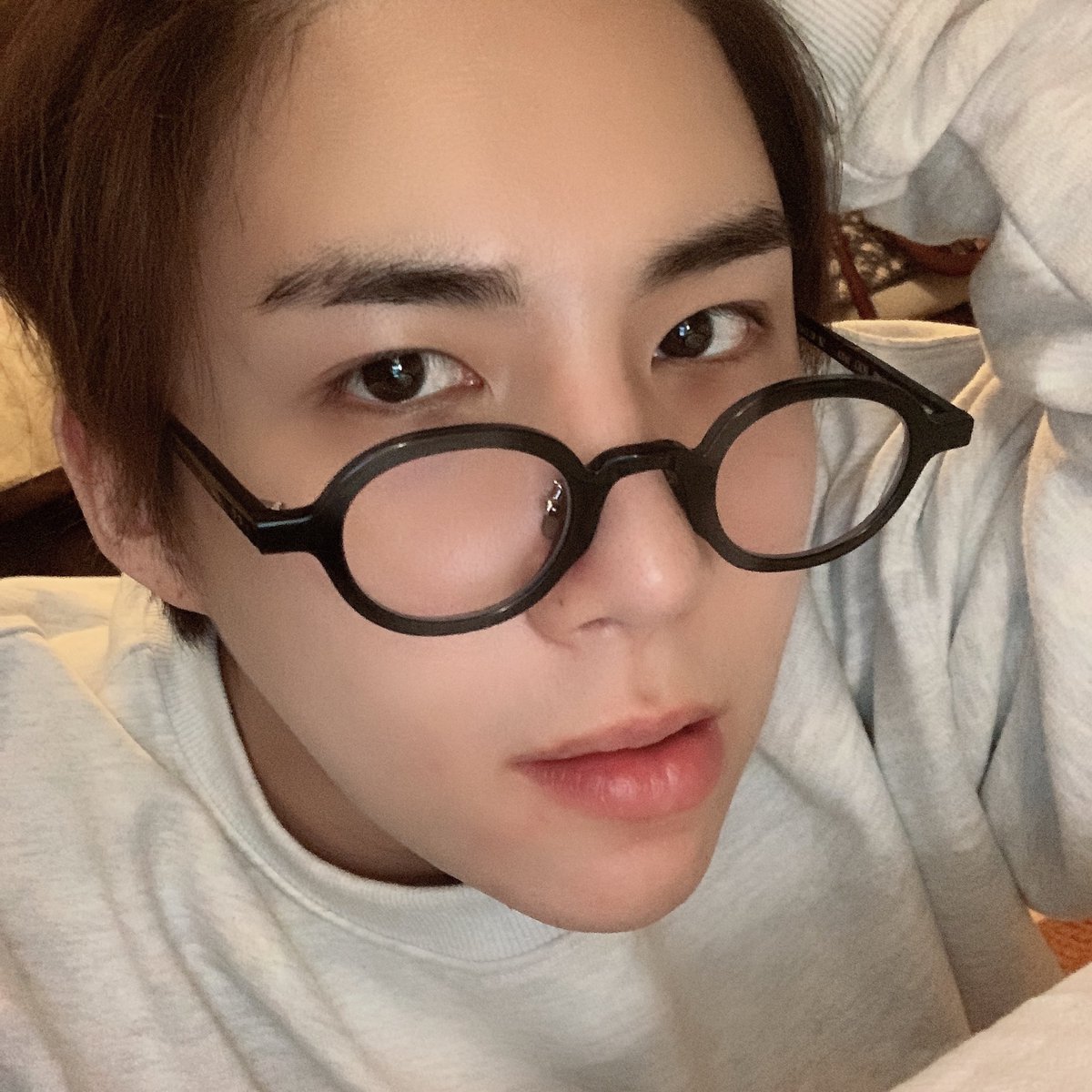 official_ACE7's tweet photo. [#에이스_와우] 🤖

춥춥 밖은 춥춥
꽃 이뿌다☺️
비트감사합니다

#🧶ㅔ이스 #초이스 #ch🔥ice #ACE https://t.co/3P47ElEXT7