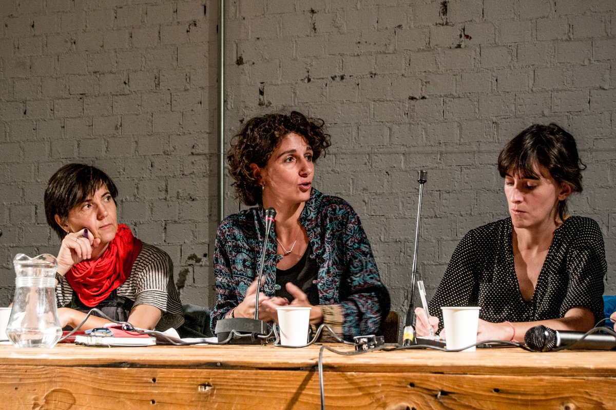 Y estamos especialmente emocionadas por compartir juntas de nuevo un poco de tiempo con <a href="/MarinaGarces/">Marina Garcés</a>, y tratar de la importancia de "el gesto de abrir espacios de vida en una ciudad" que se está volviendo invivible <a href="/grigriprojects/">GRIGRI</a> <a href="/GrigriPixel/">Grigri Pixel</a> <a href="/AsambleaRema/">Asamblea 🆁🄴🅼🄰</a> <a href="/teatrobarrio/">Teatro del Barrio</a>