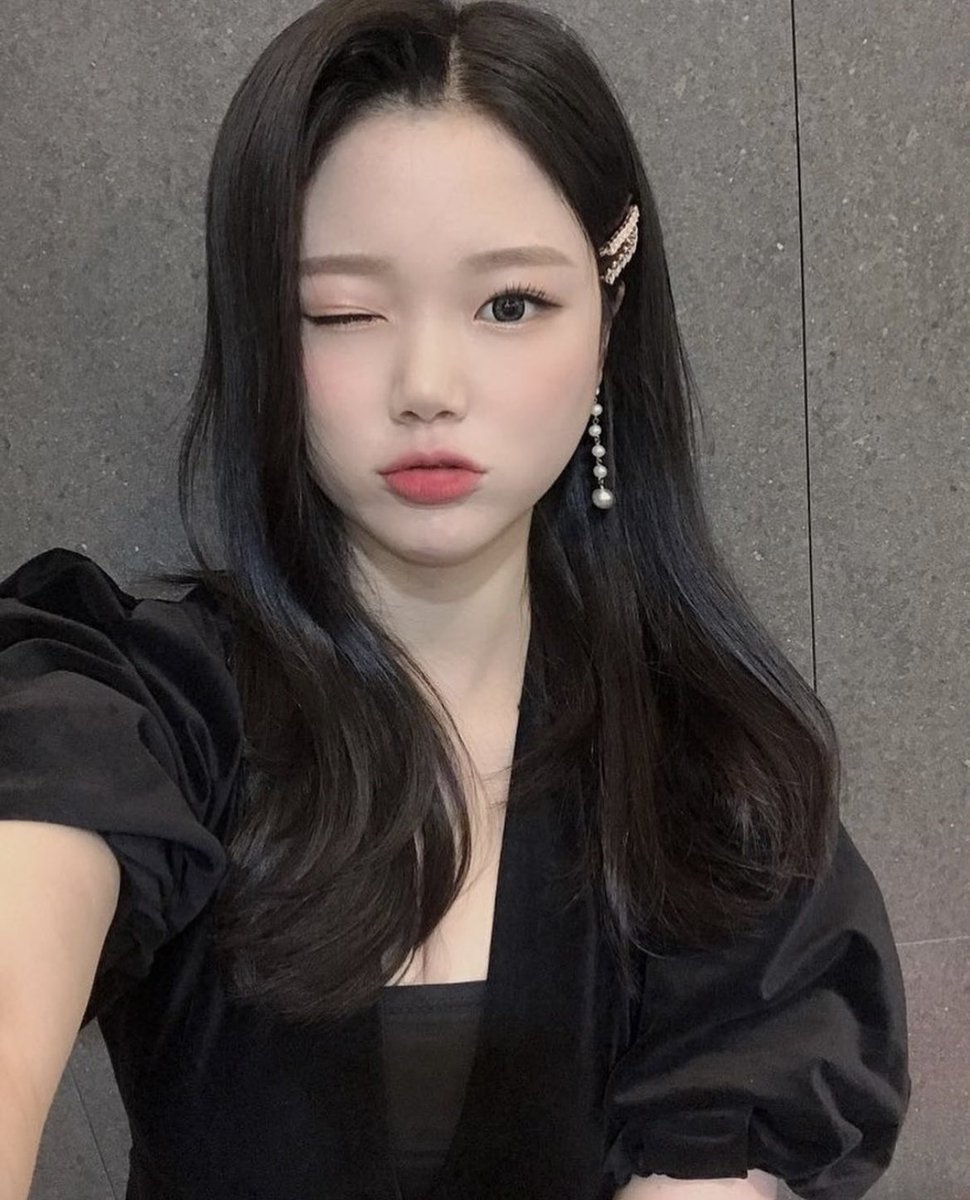 Lusty_official's tweet photo. [#예령]
오늘은 블랙예령🖤 
아프지마용❤️
.
.
.
#merrylusty #lusty #러스티 #막내 #yeryung #idol #걸그룹 #kpop https://t.co/ZsDLV0sXis
