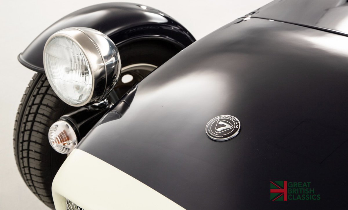 BritClassicCar's tweet photo. With polished side exit exhausts, Brooklands style aero glass screens and a wooden-rimmed ‘Moto-Lita’ steering wheel, the Supersprint's design harks back to the early cars of the 1950’s… https://t.co/fDhklHl4g9 #Caterham #Supersprint #CaterhamSupersprint https://t.co/yncj01RI9y