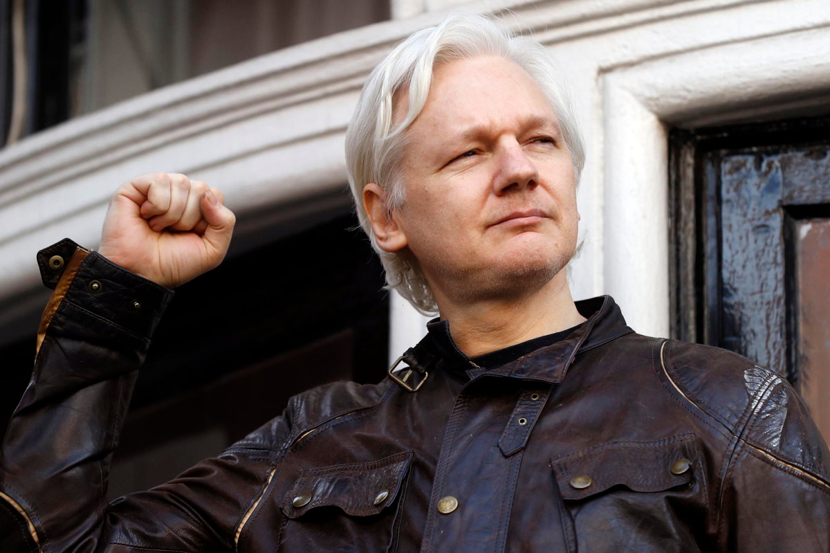 WikiLeaks' Julian Assange shouldn't be extradited to US, UK judge rules