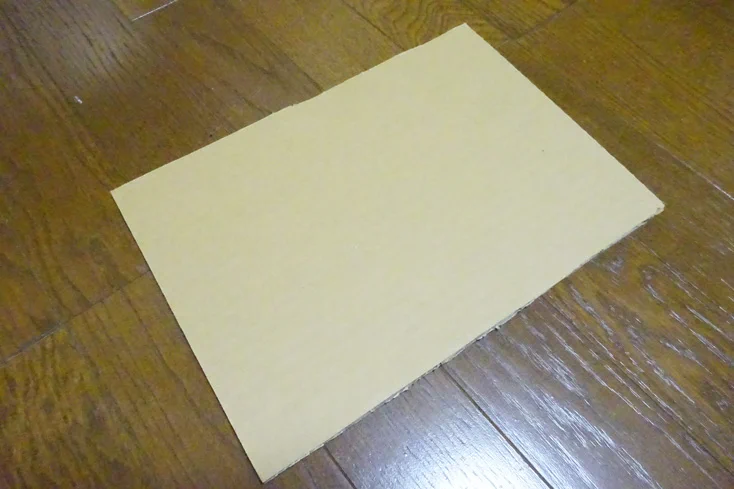 知っておくと役立つかも？！薄めの本を本棚に並べたときに曲がったり折れたりするのを防ぐ方法！