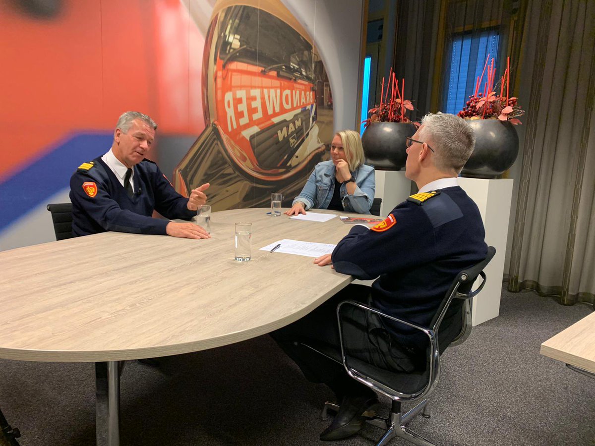 Vanochtend geen nieuwjaarsontbijt maar samen met @RacdeWit en <a href="/LoesHilbrink/">Loes Hilbrink</a> een livestream met een terugblik op 2020 en vooruitkijken naar 2021. <a href="/BrandweerTwente/">Brandweer Twente</a> #Brandweer