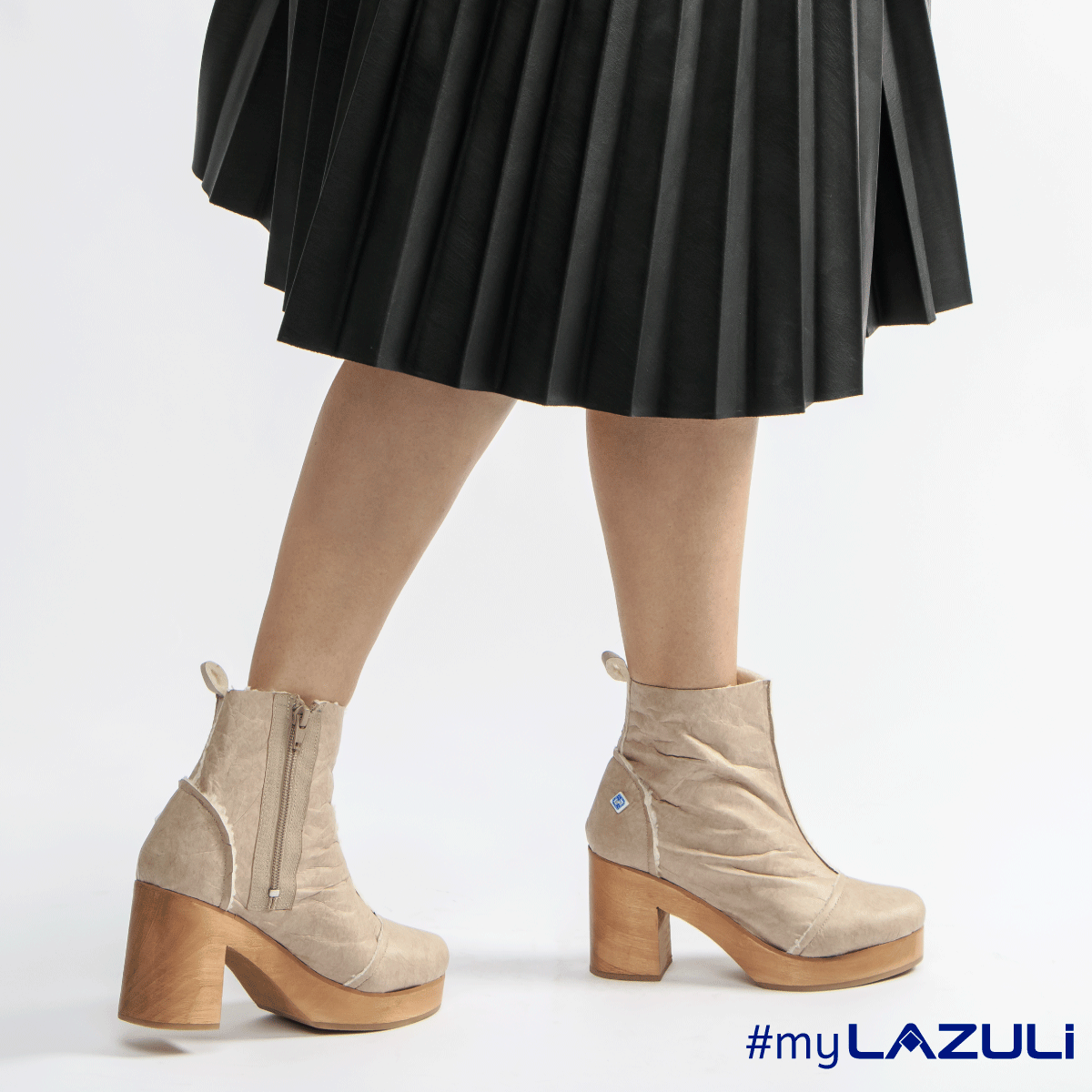 Lazuli_Shoes's tweet photo. New models Fall/Winter 2020/21 ✨ 🌱
#myLAZULI #myCLOGBOOT

🛍️  Disponível para compra online em @shoelutions.store

#OutonoInverno202021 #fw2021 #FallWinter2021
#veganfootwear #ecoshoes #vegan &amp; #sustainability ⁠
#Boots #Footwear #Shoes 
#Lazuli #LazuliShoes https://t.co/RSNsoBxdw3